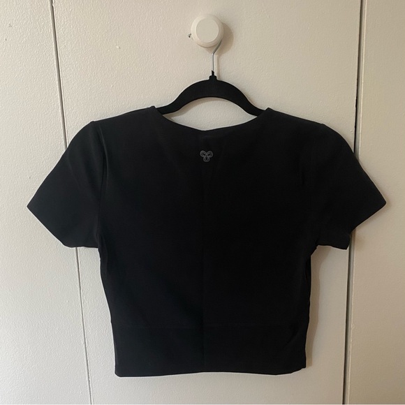 TNAction Cropped Workout Top - Picture 2 of 3